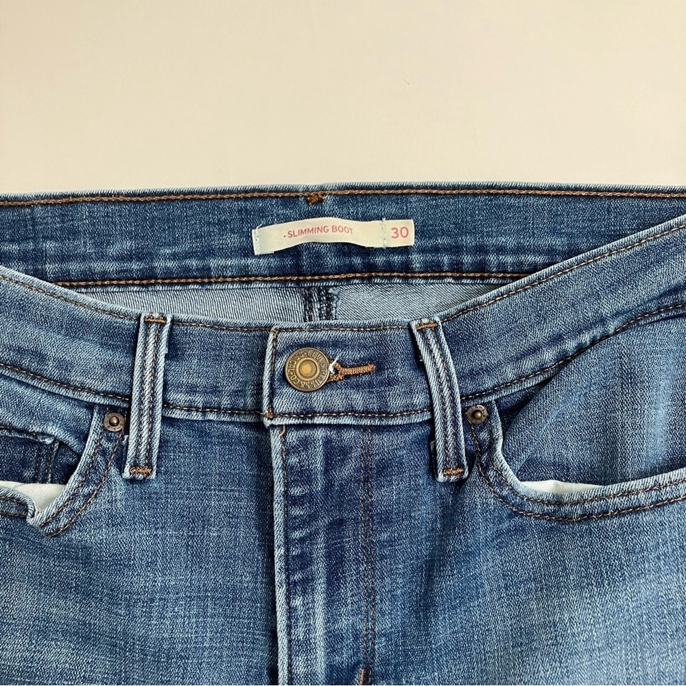 LEVI’S high rise “slimming boot” jeans - Picture 3 of 5